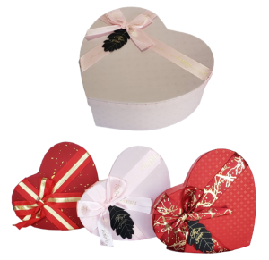 CAIXA DE PRESENTE CORAÇÃO 18,5X17,5X7,5CM SORTIDA